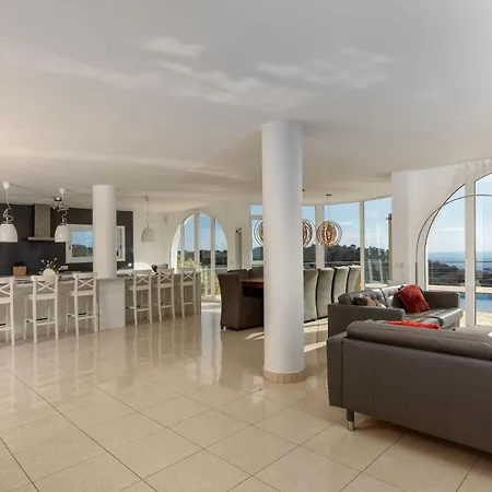 Villa Joie De Vivre *