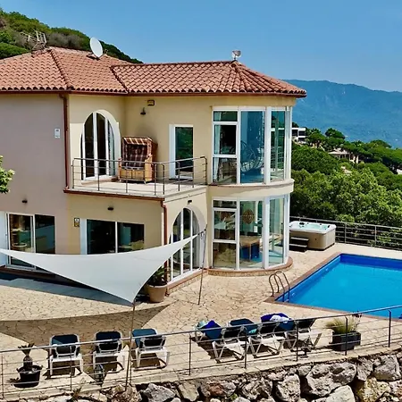 Joie De Vivre * Lloret de Mar