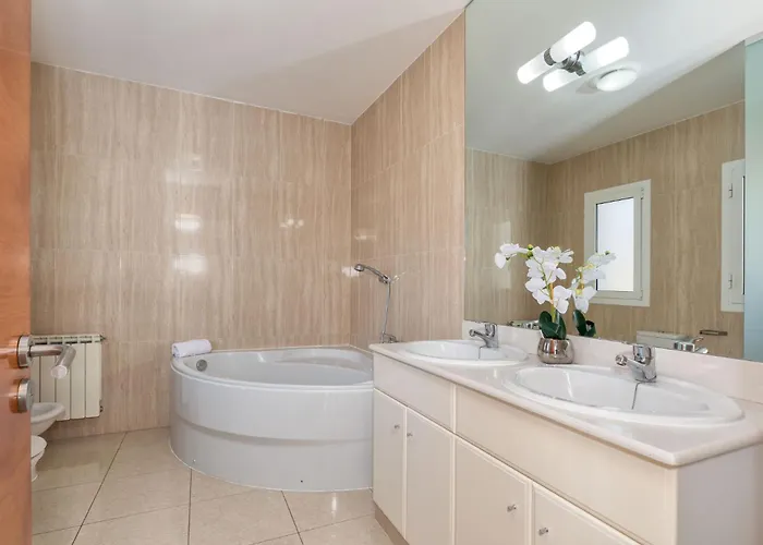 Joie De Vivre * Lloret de Mar