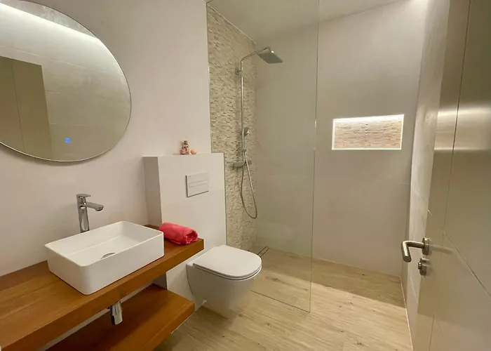 Joie De Vivre Willa Lloret de Mar