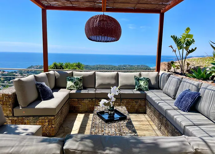 Joie De Vivre Willa Lloret de Mar