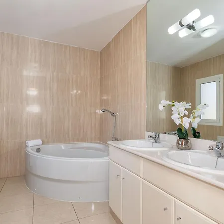 Joie De Vivre * 滨海略雷特