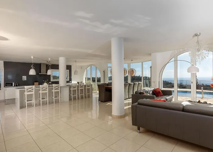 Вилла Joie De Vivre *