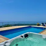 فيلة Joie De Vivre *